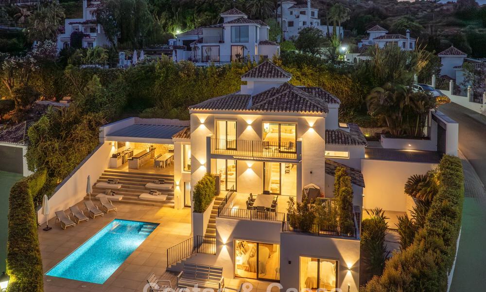 Élégante villa de luxe à l’architecture méditerranéenne à vendre dans la Vallée du Golf de Nueva Andalucía, Marbella 803414