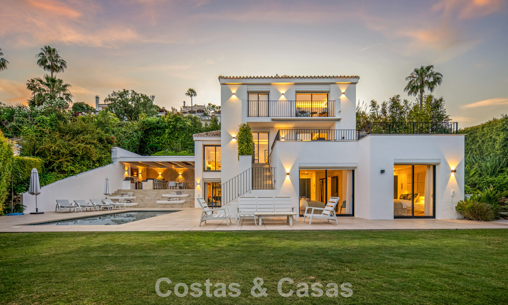 Élégante villa de luxe à l’architecture méditerranéenne à vendre dans la Vallée du Golf de Nueva Andalucía, Marbella 803415
