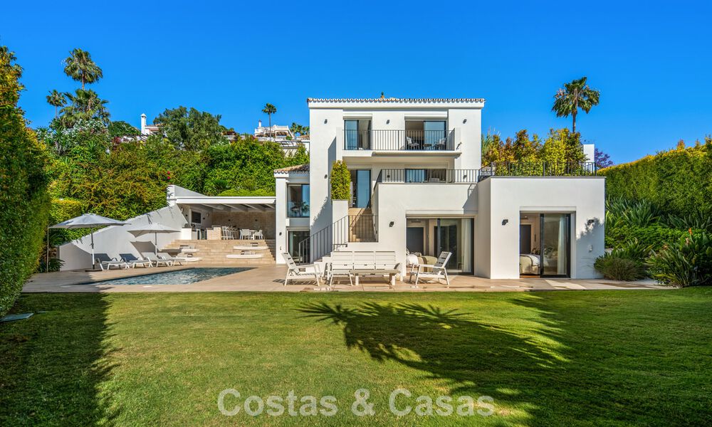 Élégante villa de luxe à l’architecture méditerranéenne à vendre dans la Vallée du Golf de Nueva Andalucía, Marbella 803418