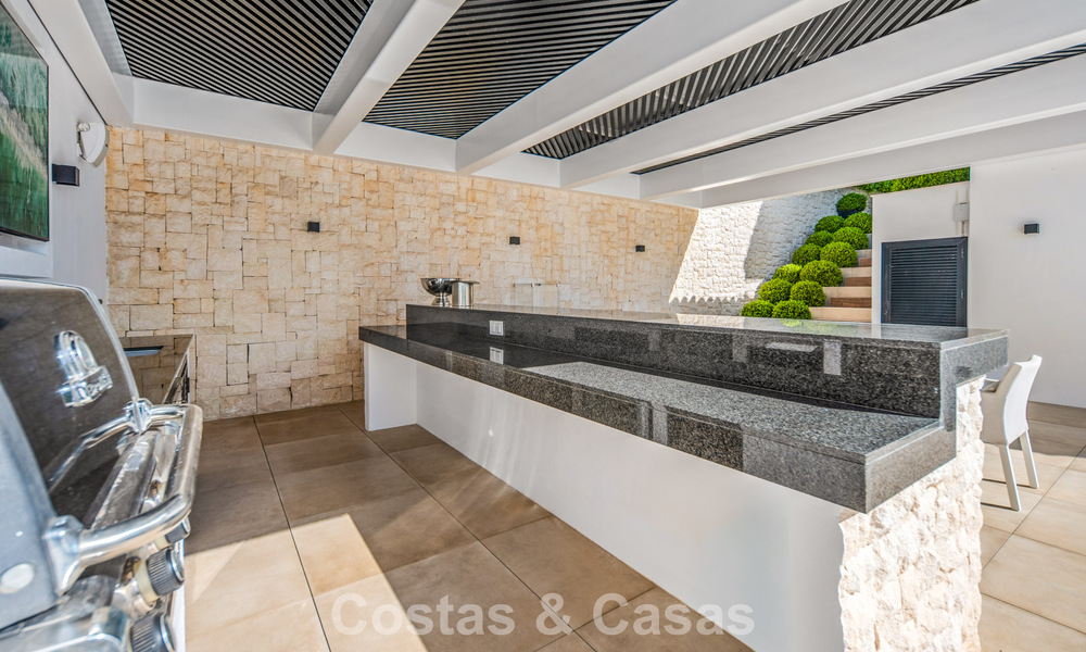 Élégante villa de luxe à l’architecture méditerranéenne à vendre dans la Vallée du Golf de Nueva Andalucía, Marbella 803425