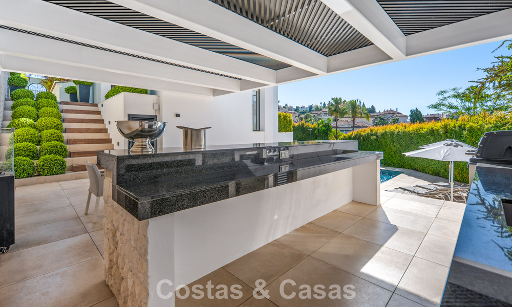 Élégante villa de luxe à l’architecture méditerranéenne à vendre dans la Vallée du Golf de Nueva Andalucía, Marbella 803426