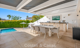 Élégante villa de luxe à l’architecture méditerranéenne à vendre dans la Vallée du Golf de Nueva Andalucía, Marbella 803428 