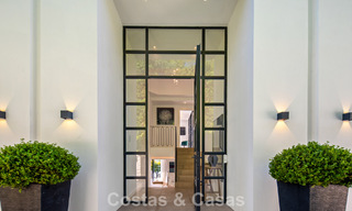 Élégante villa de luxe à l’architecture méditerranéenne à vendre dans la Vallée du Golf de Nueva Andalucía, Marbella 803430 
