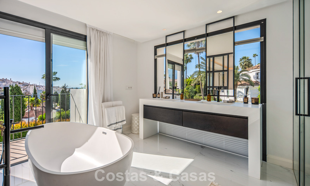 Élégante villa de luxe à l’architecture méditerranéenne à vendre dans la Vallée du Golf de Nueva Andalucía, Marbella 803433