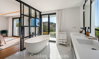 Élégante villa de luxe à l’architecture méditerranéenne à vendre dans la Vallée du Golf de Nueva Andalucía, Marbella 803434 