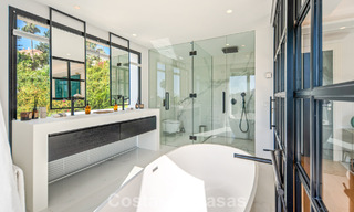 Élégante villa de luxe à l’architecture méditerranéenne à vendre dans la Vallée du Golf de Nueva Andalucía, Marbella 803436 