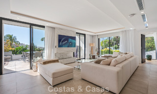 Élégante villa de luxe à l’architecture méditerranéenne à vendre dans la Vallée du Golf de Nueva Andalucía, Marbella 803440 