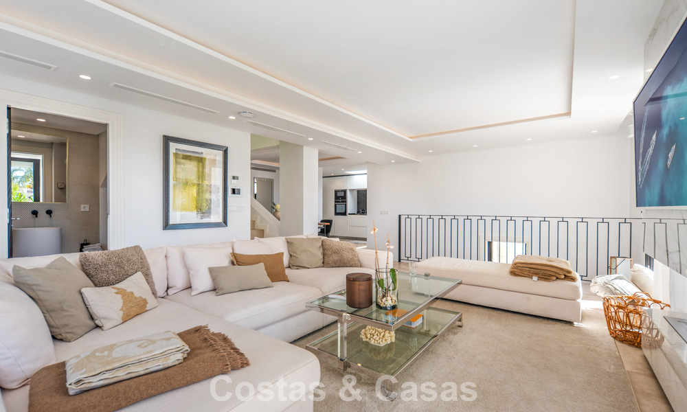 Élégante villa de luxe à l’architecture méditerranéenne à vendre dans la Vallée du Golf de Nueva Andalucía, Marbella 803441
