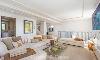 Élégante villa de luxe à l’architecture méditerranéenne à vendre dans la Vallée du Golf de Nueva Andalucía, Marbella 803441 