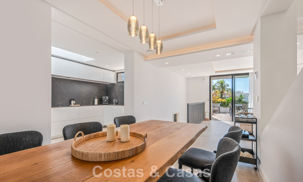 Élégante villa de luxe à l’architecture méditerranéenne à vendre dans la Vallée du Golf de Nueva Andalucía, Marbella 803444