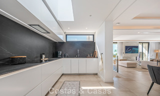 Élégante villa de luxe à l’architecture méditerranéenne à vendre dans la Vallée du Golf de Nueva Andalucía, Marbella 803446 