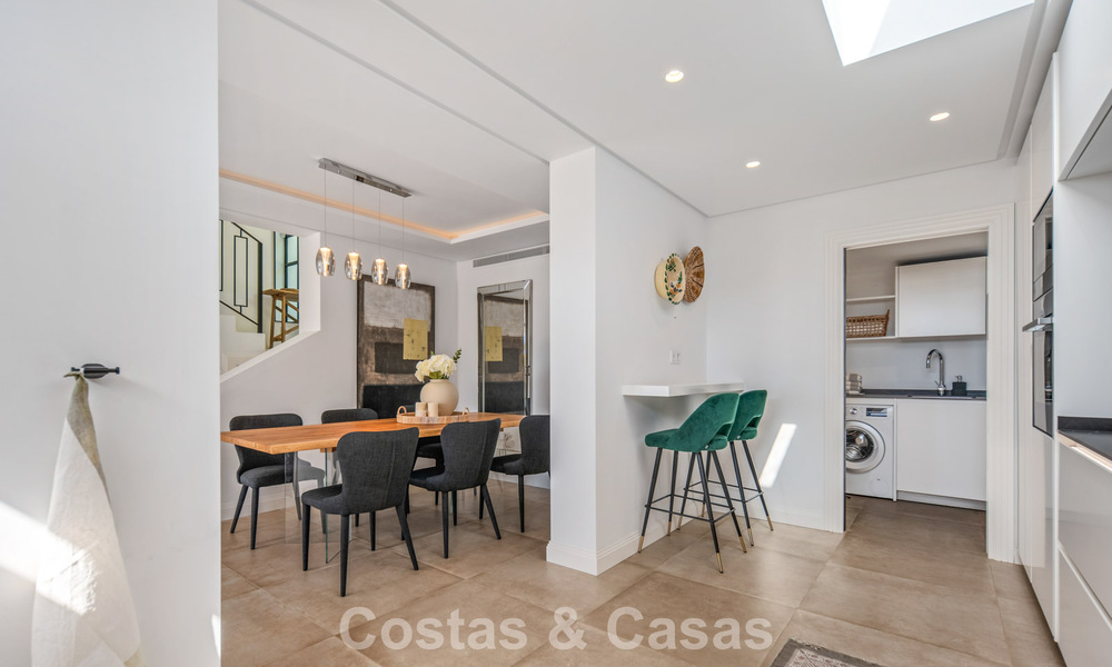 Élégante villa de luxe à l’architecture méditerranéenne à vendre dans la Vallée du Golf de Nueva Andalucía, Marbella 803447