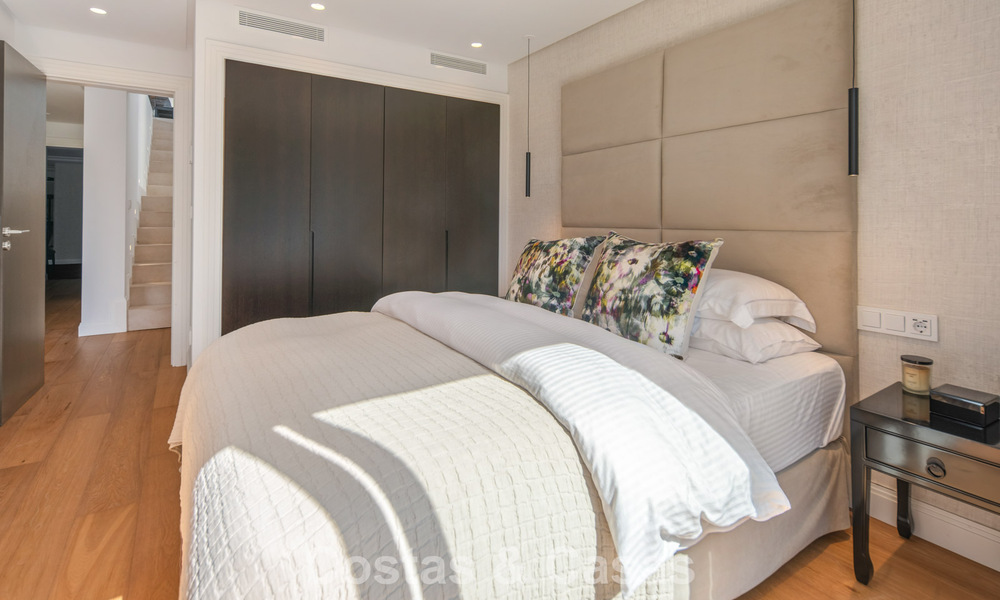 Élégante villa de luxe à l’architecture méditerranéenne à vendre dans la Vallée du Golf de Nueva Andalucía, Marbella 803455