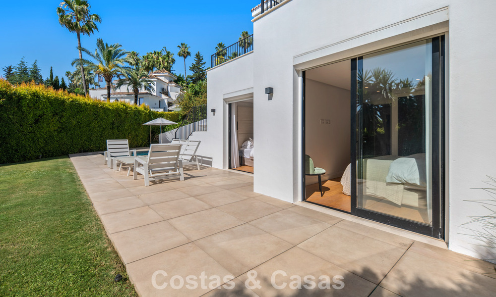 Élégante villa de luxe à l’architecture méditerranéenne à vendre dans la Vallée du Golf de Nueva Andalucía, Marbella 803457