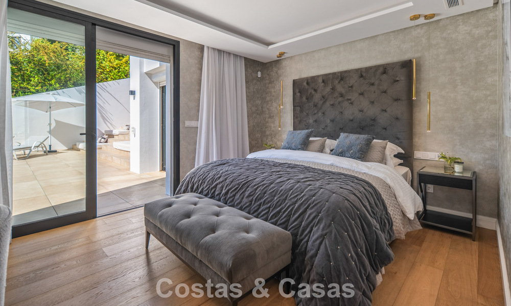 Élégante villa de luxe à l’architecture méditerranéenne à vendre dans la Vallée du Golf de Nueva Andalucía, Marbella 803459