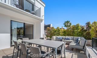 Élégante villa de luxe à l’architecture méditerranéenne à vendre dans la Vallée du Golf de Nueva Andalucía, Marbella 803464 