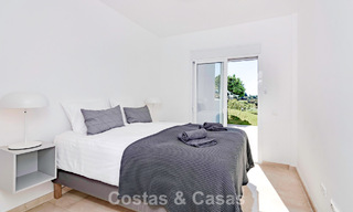 Maison mitoyenne rénovée avec vue panoramique sur le golf en première ligne à vendre à Aloha, Nueva Andalucía, Marbella 803140 