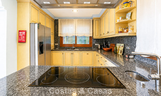 Spacieuse villa avec vue sur la mer et un fantastique potentiel de rénovation à vendre à La Quinta, Marbella - Benahavís 803482 