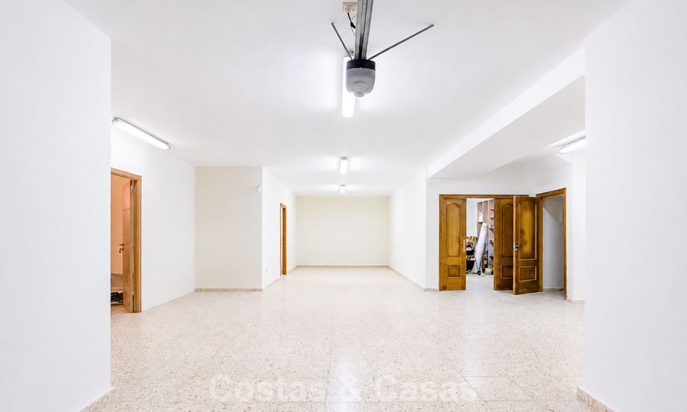 Spacieuse villa avec vue sur la mer et un fantastique potentiel de rénovation à vendre à La Quinta, Marbella - Benahavís 803501