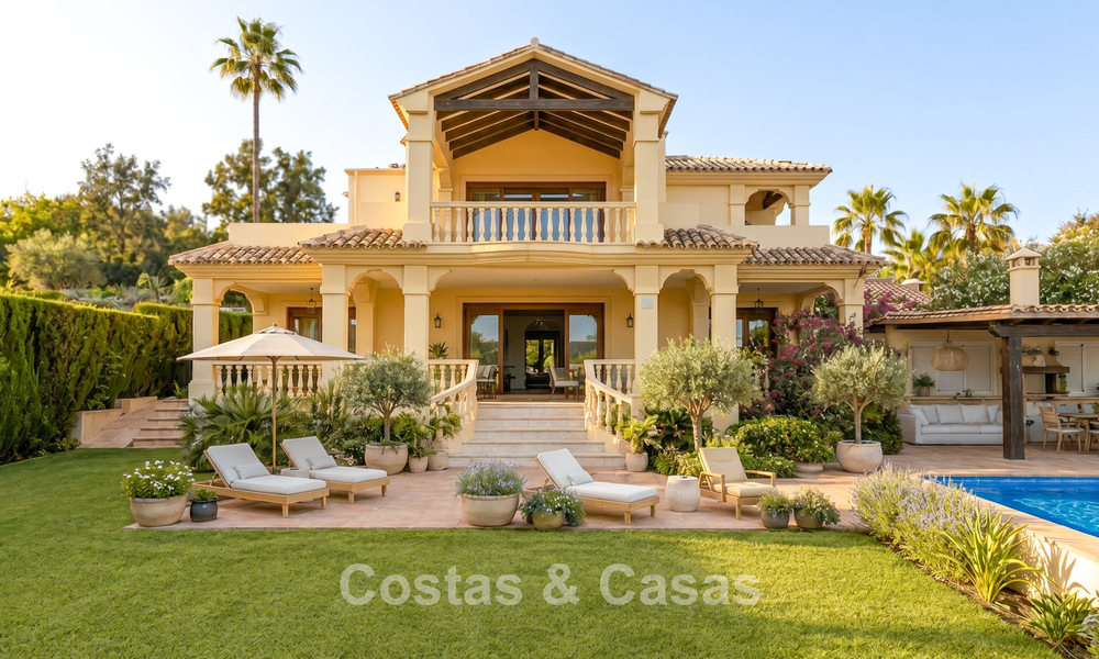 Spacieuse villa avec vue sur la mer et un fantastique potentiel de rénovation à vendre à La Quinta, Marbella - Benahavís 803506