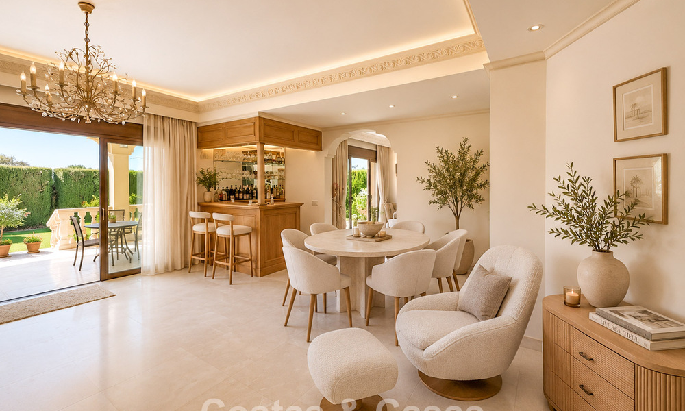 Spacieuse villa avec vue sur la mer et un fantastique potentiel de rénovation à vendre à La Quinta, Marbella - Benahavís 803509