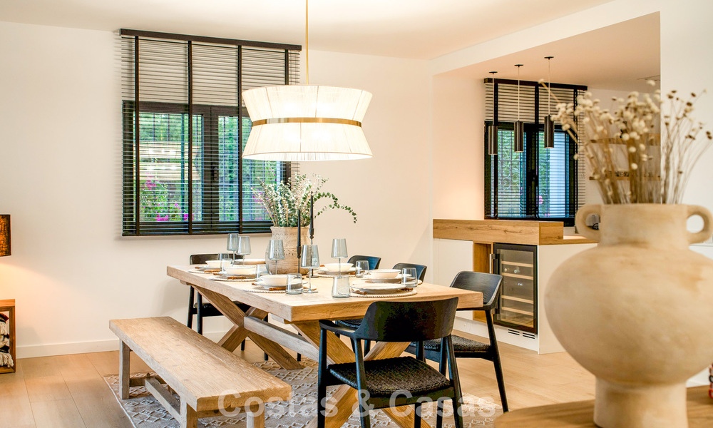 Villa de luxe de plain-pied avec architecture espagnole et accès direct au parcours de golf à vendre à Marbella - Benahavís 803513