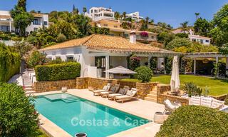 Villa de luxe de plain-pied avec architecture espagnole et accès direct au parcours de golf à vendre à Marbella - Benahavís 803520 