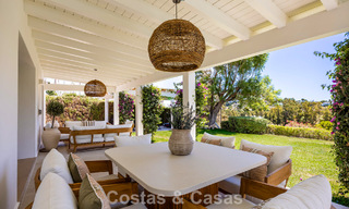 Villa de luxe de plain-pied avec architecture espagnole et accès direct au parcours de golf à vendre à Marbella - Benahavís 803526 