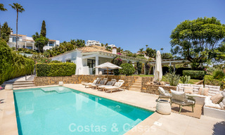 Villa de luxe de plain-pied avec architecture espagnole et accès direct au parcours de golf à vendre à Marbella - Benahavís 803532 