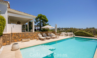 Villa de luxe de plain-pied avec architecture espagnole et accès direct au parcours de golf à vendre à Marbella - Benahavís 803533 