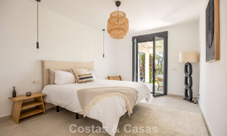 Villa de luxe de plain-pied avec architecture espagnole et accès direct au parcours de golf à vendre à Marbella - Benahavís 803538 