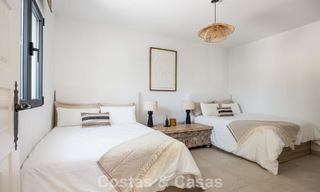 Villa de luxe de plain-pied avec architecture espagnole et accès direct au parcours de golf à vendre à Marbella - Benahavís 803540 