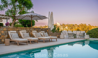 Villa de luxe de plain-pied avec architecture espagnole et accès direct au parcours de golf à vendre à Marbella - Benahavís 803544 