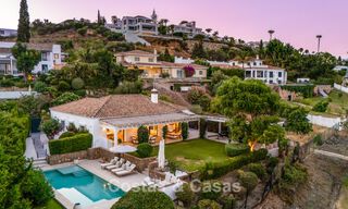 Villa de luxe de plain-pied avec architecture espagnole et accès direct au parcours de golf à vendre à Marbella - Benahavís 803545 