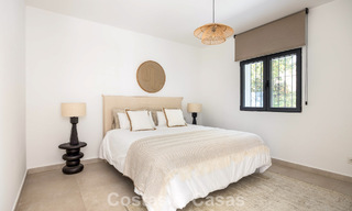 Villa de luxe de plain-pied avec architecture espagnole et accès direct au parcours de golf à vendre à Marbella - Benahavís 803548 