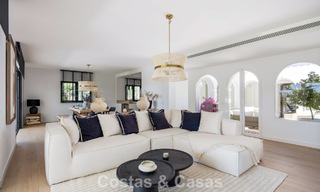 Villa de luxe de plain-pied avec architecture espagnole et accès direct au parcours de golf à vendre à Marbella - Benahavís 803551 