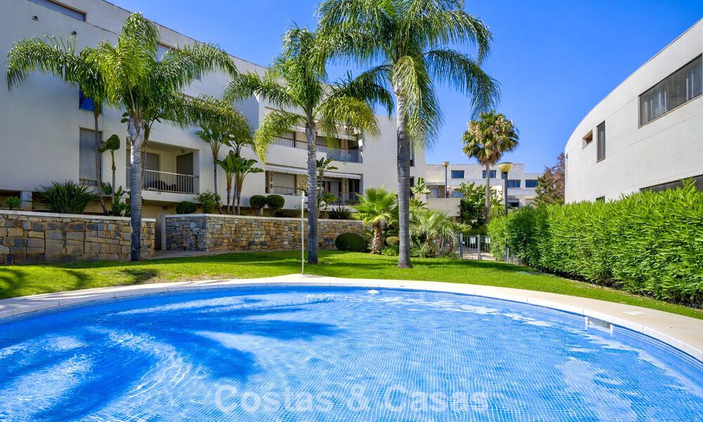 Appartement prêt à vivre avec vue panoramique sur la mer à vendre à l’est du centre de Marbella 803557
