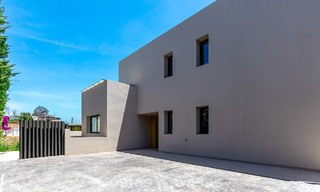 Nouvelle villa moderne exclusive prête à emménager à vendre dans un quartier résidentiel en bord de mer près de San Pedro, Marbella 803579 