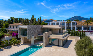 Nouvelle villa moderne exclusive prête à emménager à vendre dans un quartier résidentiel en bord de mer près de San Pedro, Marbella 803589 