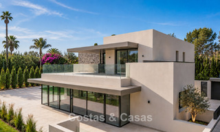 Nouvelle villa moderne exclusive prête à emménager à vendre dans un quartier résidentiel en bord de mer près de San Pedro, Marbella 803591 