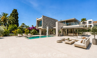 Nouvelle villa moderne exclusive prête à emménager à vendre dans un quartier résidentiel en bord de mer près de San Pedro, Marbella 803592 