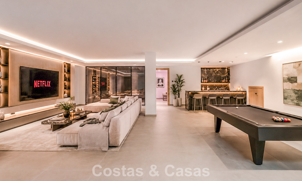 Nouvelle villa moderne exclusive prête à emménager à vendre dans un quartier résidentiel en bord de mer près de San Pedro, Marbella 803600