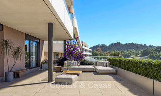 Appartements contemporains de luxe neufs à vendre en bordure du golf à Estepona 803605 