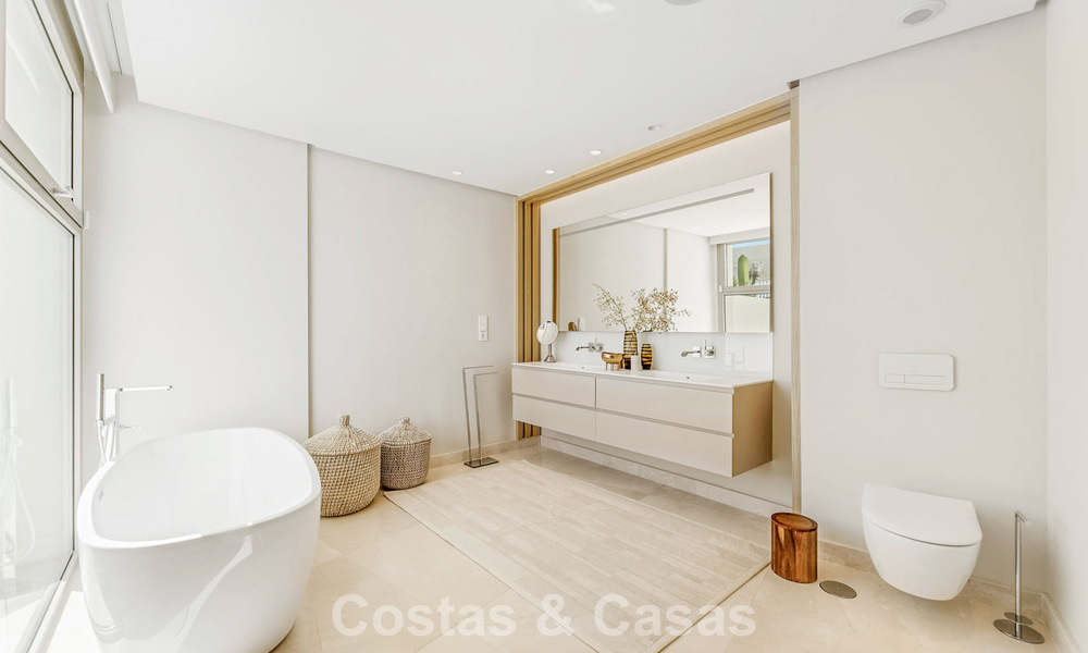 Penthouse duplex contemporain exclusif avec vue panoramique sur la mer à vendre à Marbella - Benahavís 803776