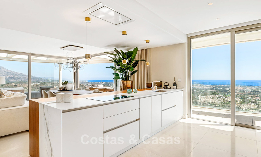 Penthouse duplex contemporain exclusif avec vue panoramique sur la mer à vendre à Marbella - Benahavís 803778