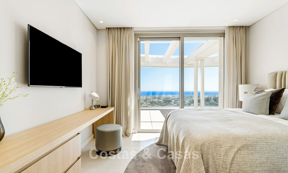Penthouse duplex contemporain exclusif avec vue panoramique sur la mer à vendre à Marbella - Benahavís 803780
