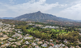 Spacieux appartement avec une grande terrasse à vendre à quelques pas des commodités à Aloha, Nueva Andalucía, Marbella 803622 