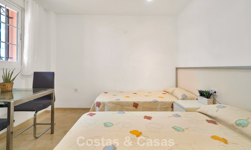 Spacieux appartement avec une grande terrasse à vendre à quelques pas des commodités à Aloha, Nueva Andalucía, Marbella 803629