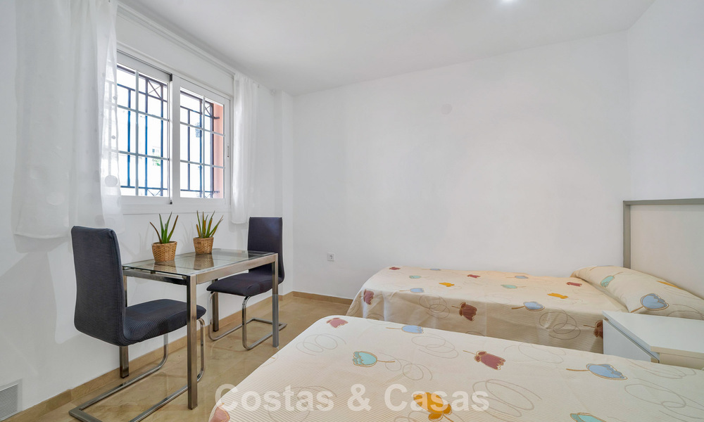 Spacieux appartement avec une grande terrasse à vendre à quelques pas des commodités à Aloha, Nueva Andalucía, Marbella 803630