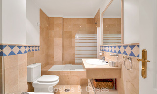 Spacieux appartement avec une grande terrasse à vendre à quelques pas des commodités à Aloha, Nueva Andalucía, Marbella 803636 
